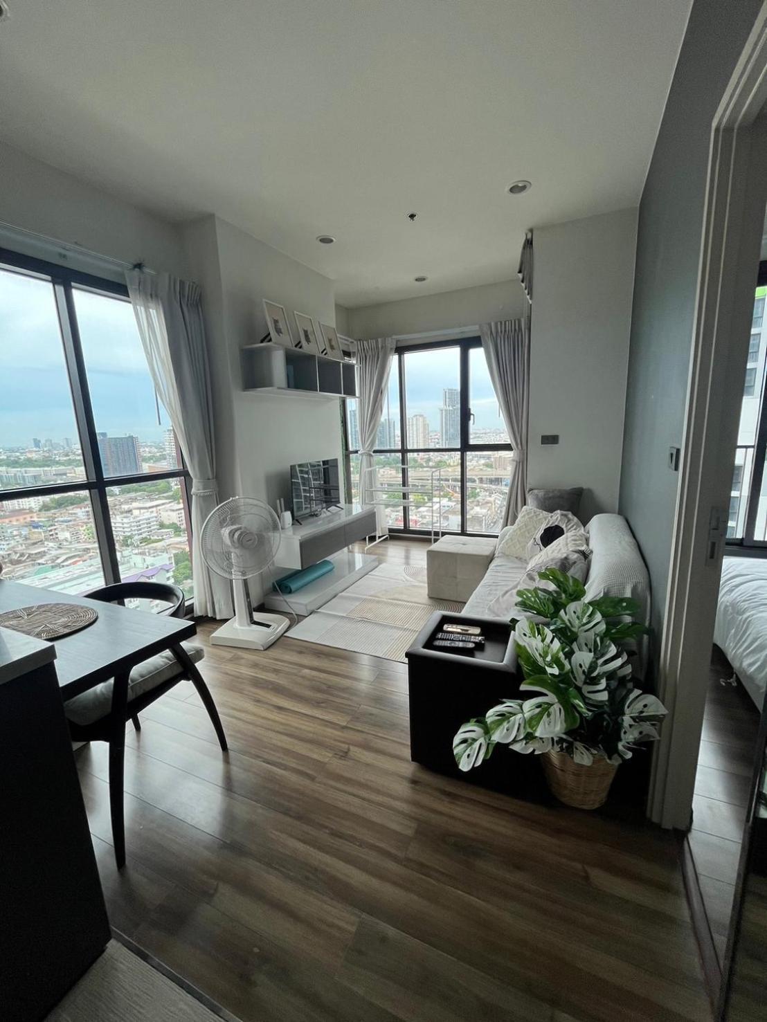 Apartment Next To Phrakanong Bts Wyne Sukhumvit バンコク都 エクステリア 写真