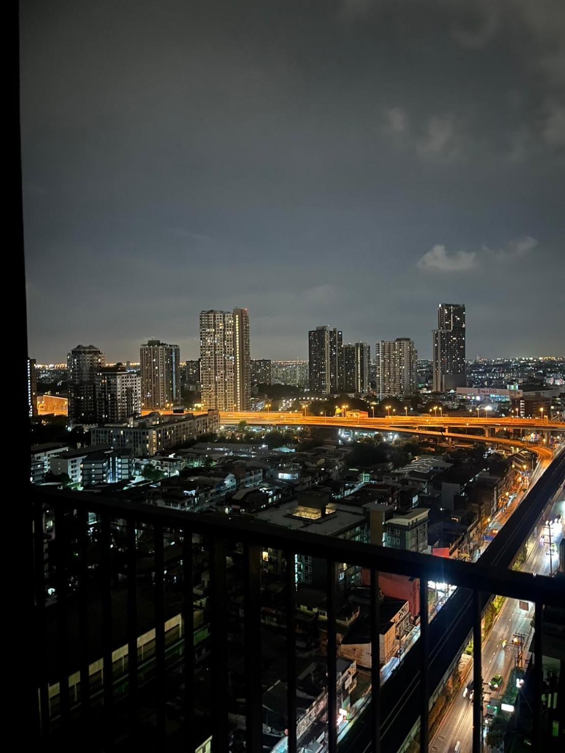 Apartment Next To Phrakanong Bts Wyne Sukhumvit バンコク都 エクステリア 写真