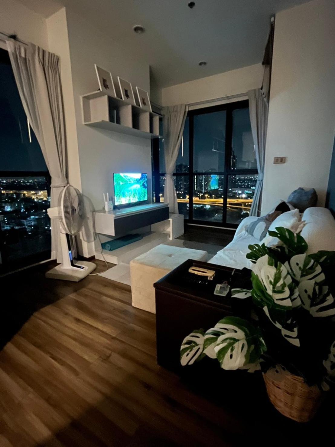 Apartment Next To Phrakanong Bts Wyne Sukhumvit バンコク都 エクステリア 写真